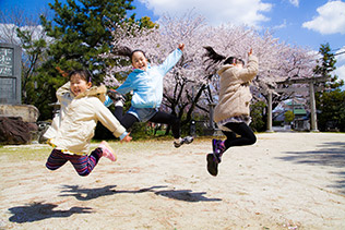 佳作　　Takako Fukayaさんの作品　「Spring joy!!!」